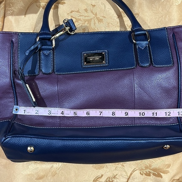 Tignanello Tote - Picture 9 of 12